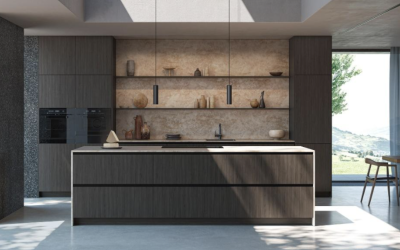 Ruang dapur kemas dengan pulau dapur kayu gelap, rak terbuka dan tingkap besar